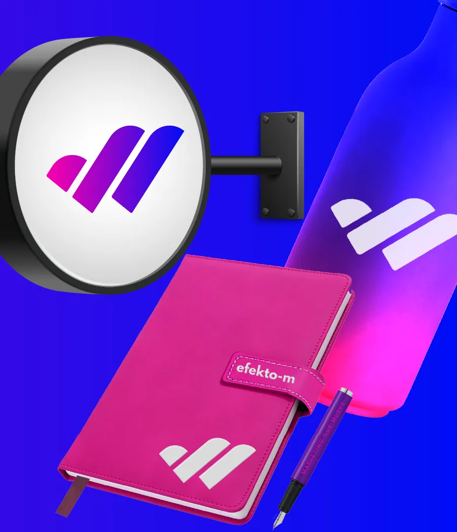 Rótulo luminoso, libreta y botella con la marca efekto-m
